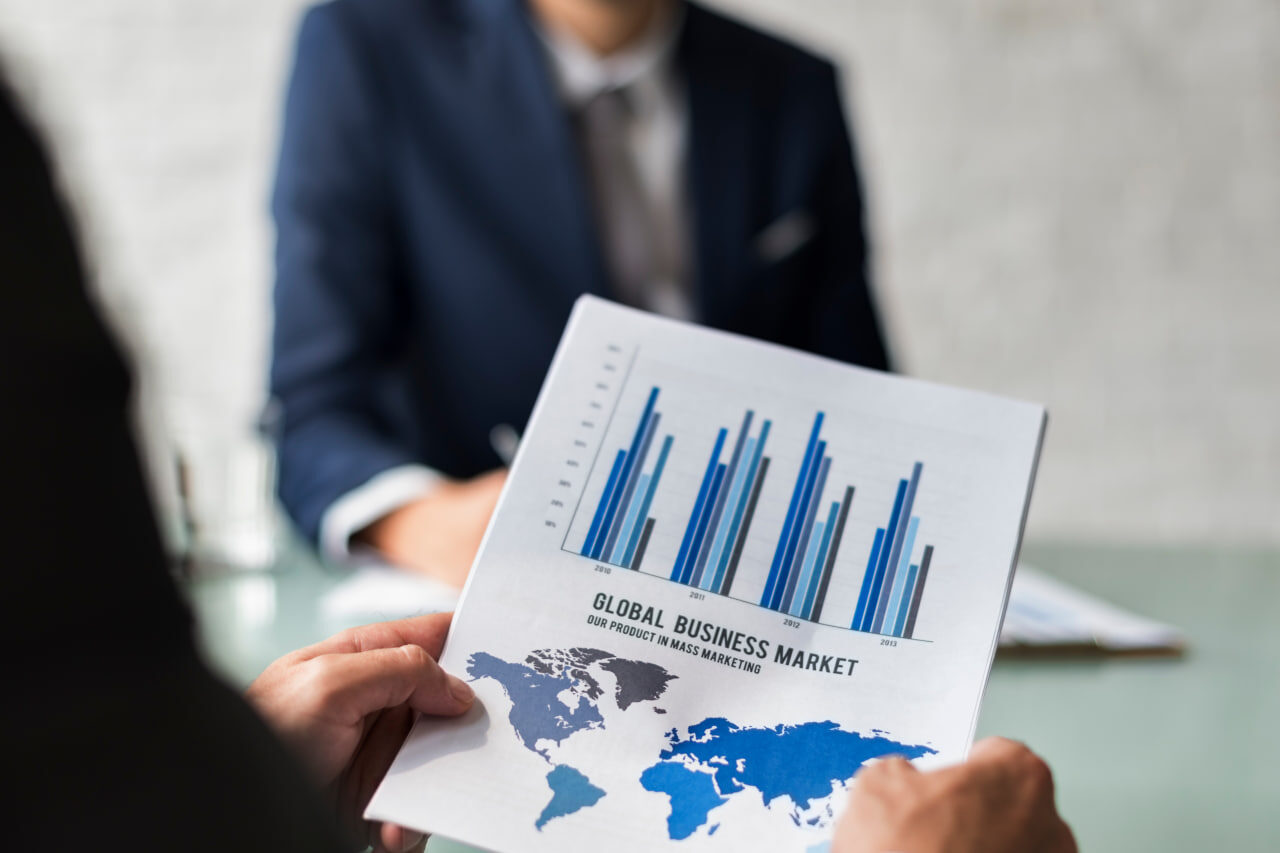 مقایسه ۷ شرکت خدمات تحقیقات بازار صادراتی قیمت، متد و خروجی